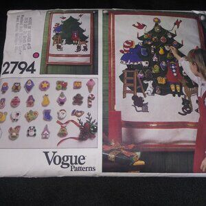 Vintage VOGUE Advent Calendar and Ornaments Christmas Pattern UNCUT #2794